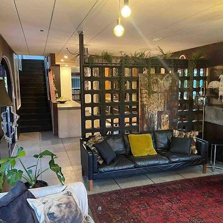 Electric Waihi Beach House - Family & Dog Friendly, Close To Beach, Pool Table, Outdoor Fire Room, Skate Ramp Bowentown Экстерьер фото