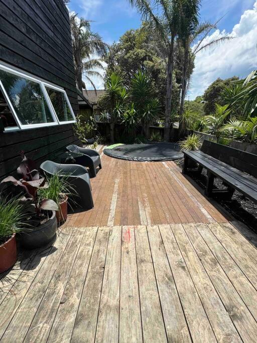 Electric Waihi Beach House - Family & Dog Friendly, Close To Beach, Pool Table, Outdoor Fire Room, Skate Ramp Bowentown Экстерьер фото